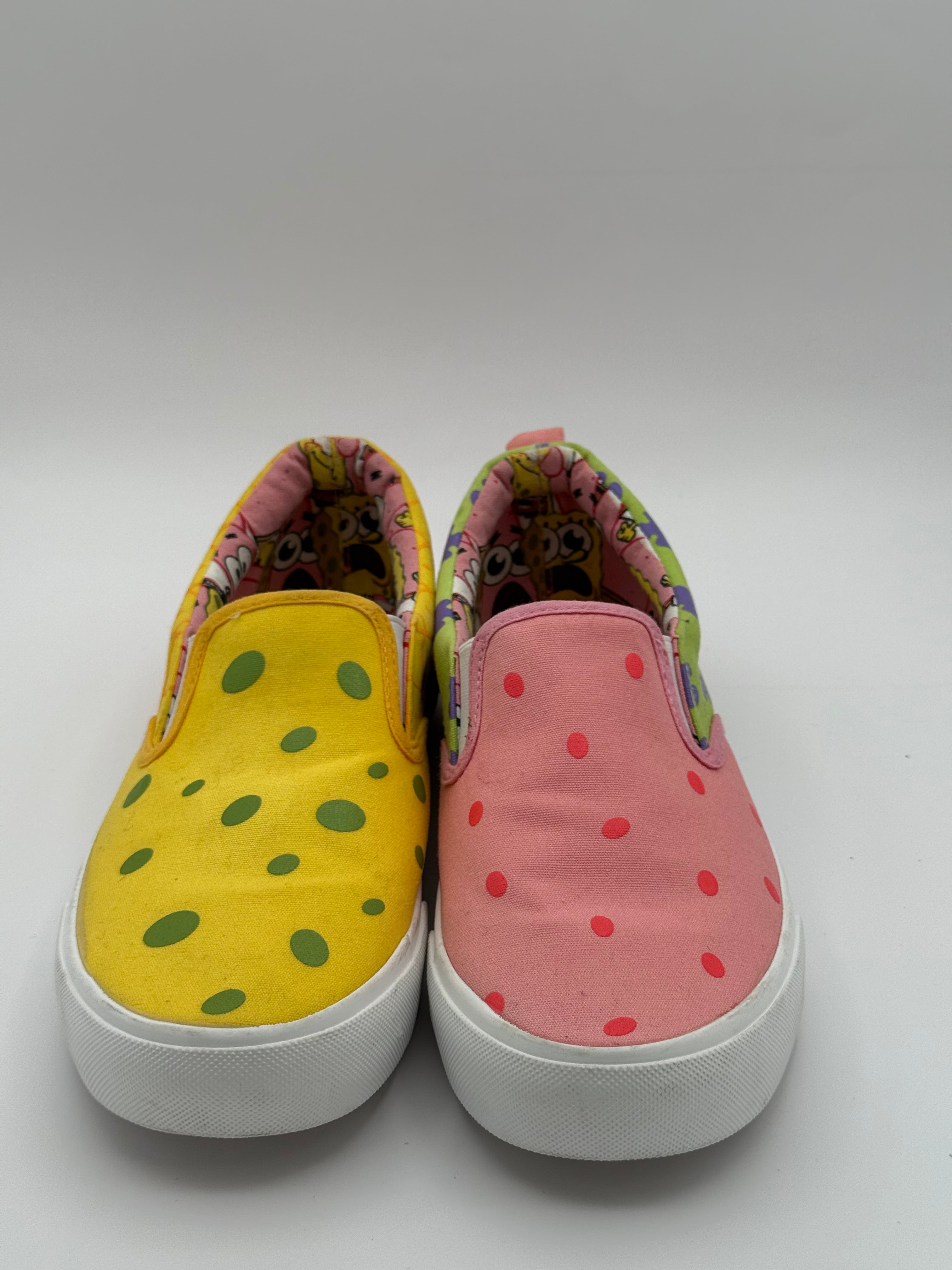 SpongeBob SquarePants x Vans Classic Slip-On “SpongeBob & Patrick” mismatched edition