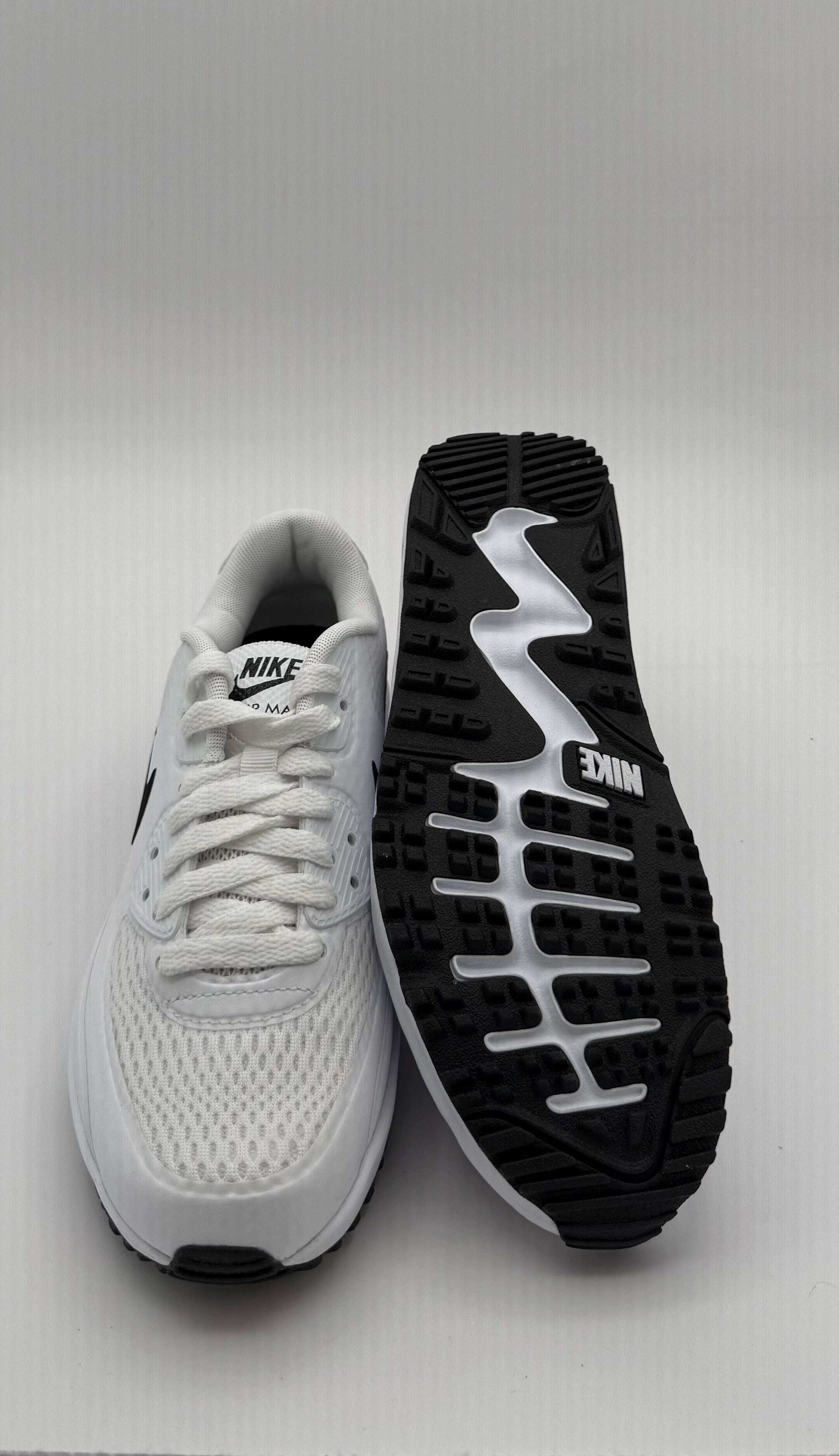 Nike Air Max 90 in a “Blk/White"