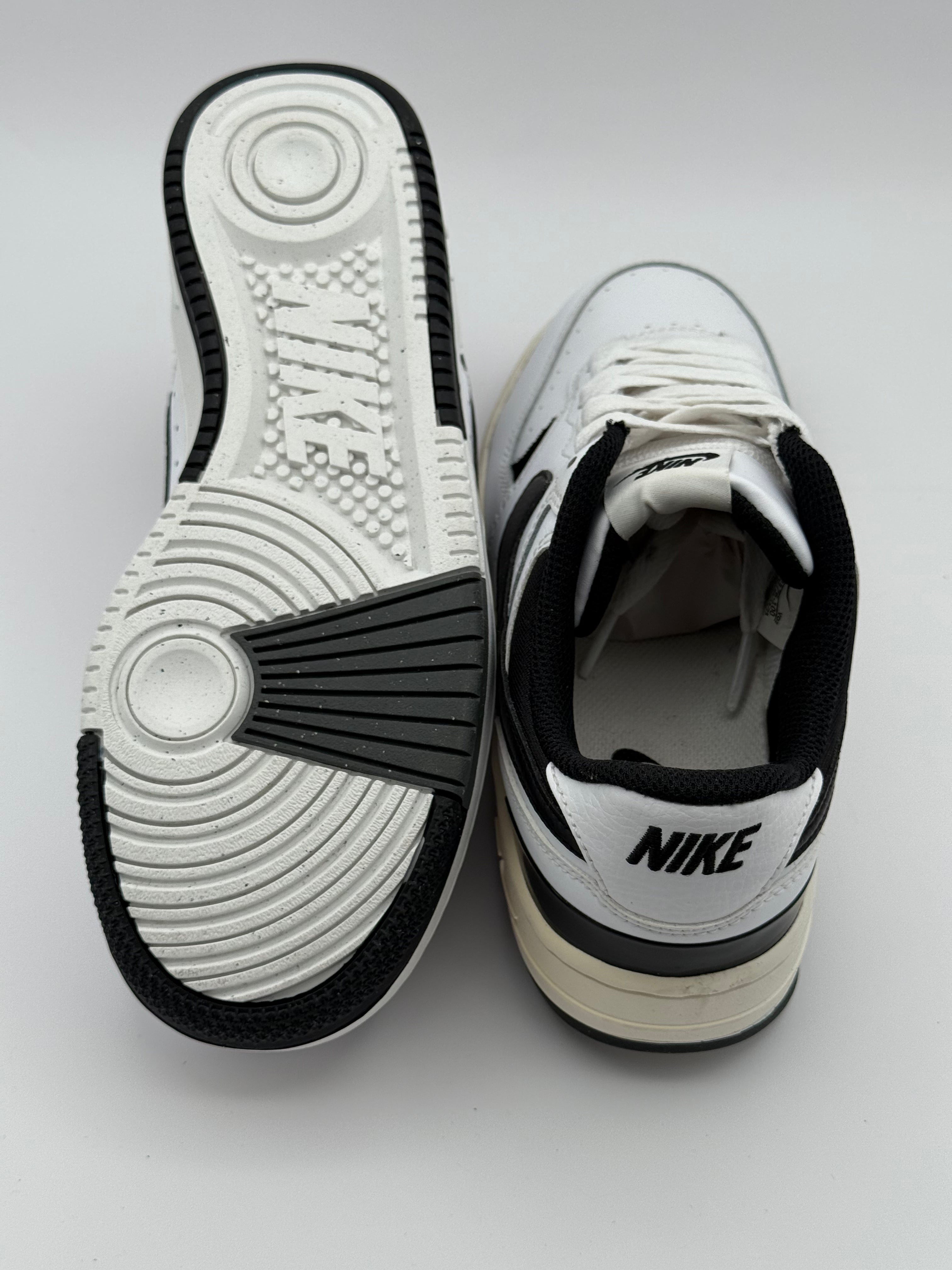 Nike Gamma Force White/Black