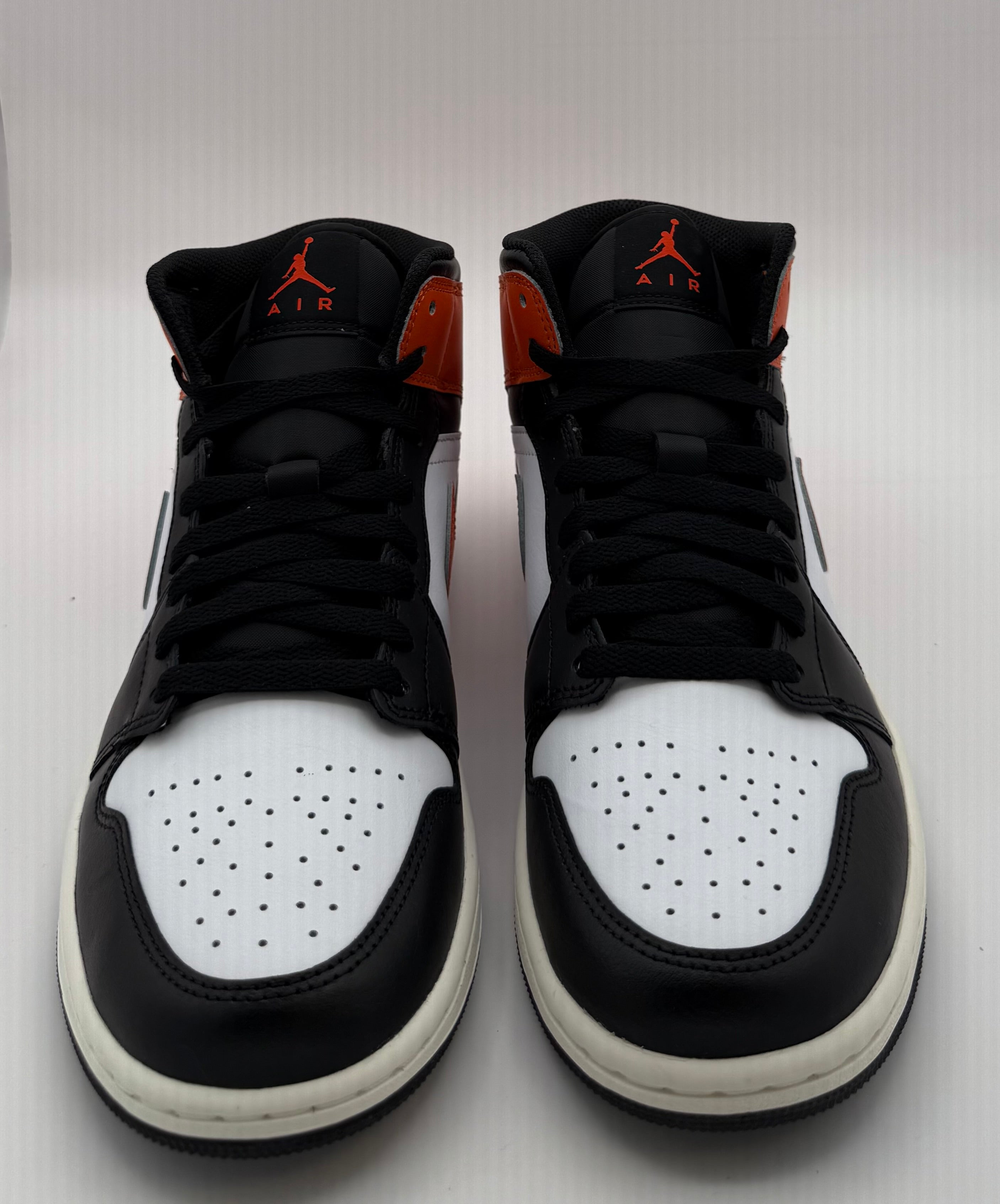 Air Jordan 1 Mid SE starfish “White/Black/Orange”