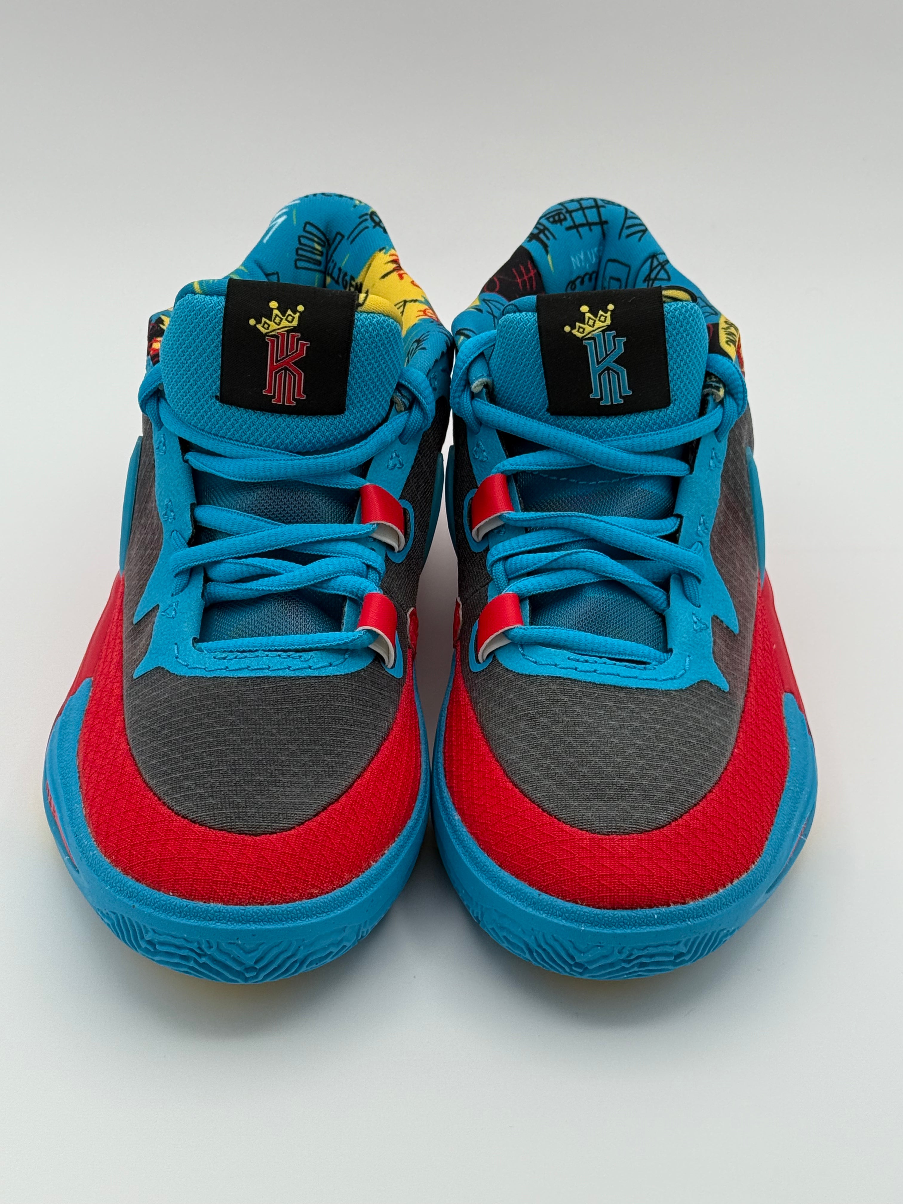 Kyrie 8 GO SE Black/Tour Yellow