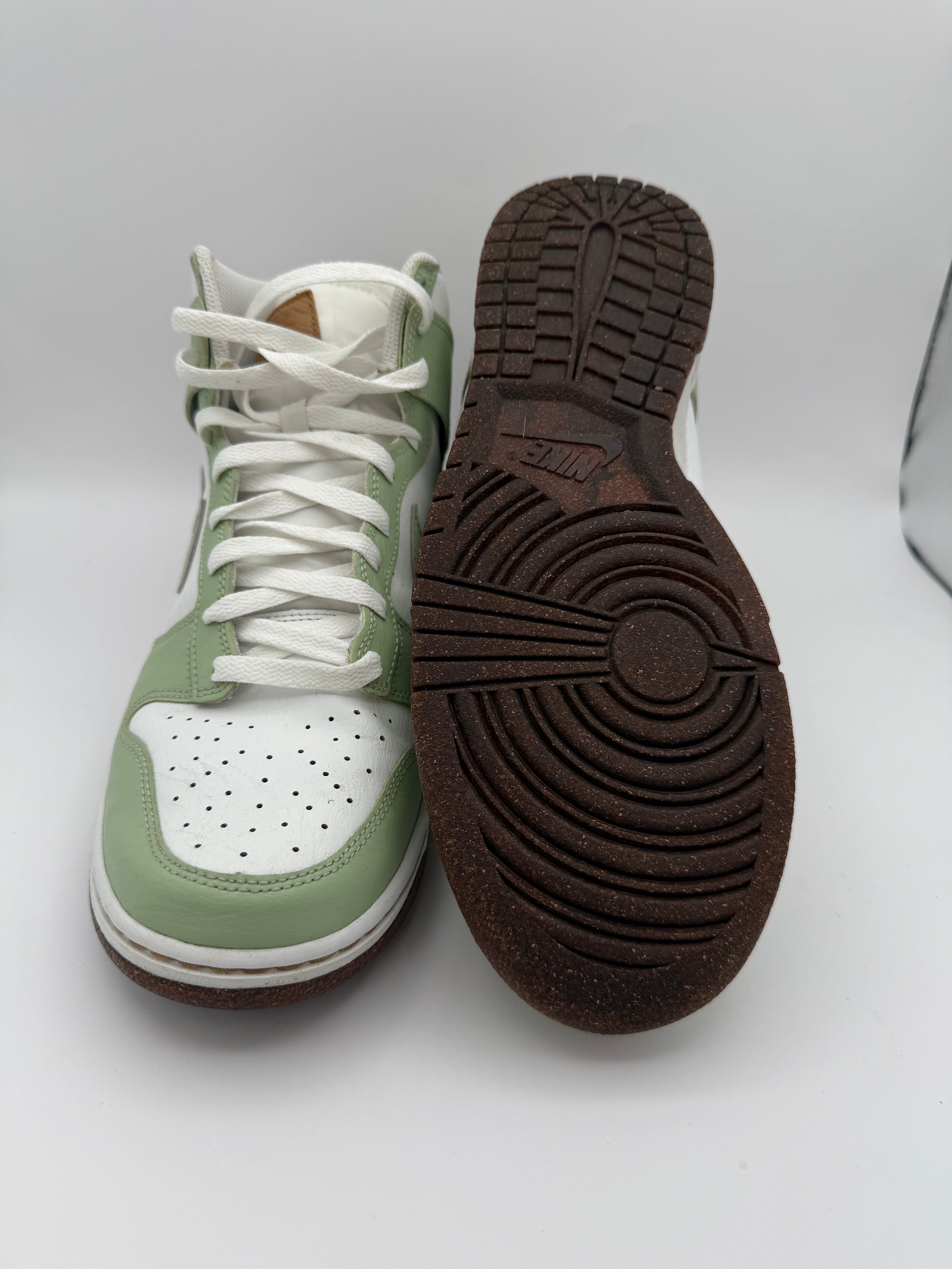 Nike Classics Jordan 1 "Mint Chocolate Chip" Pre-Love NB