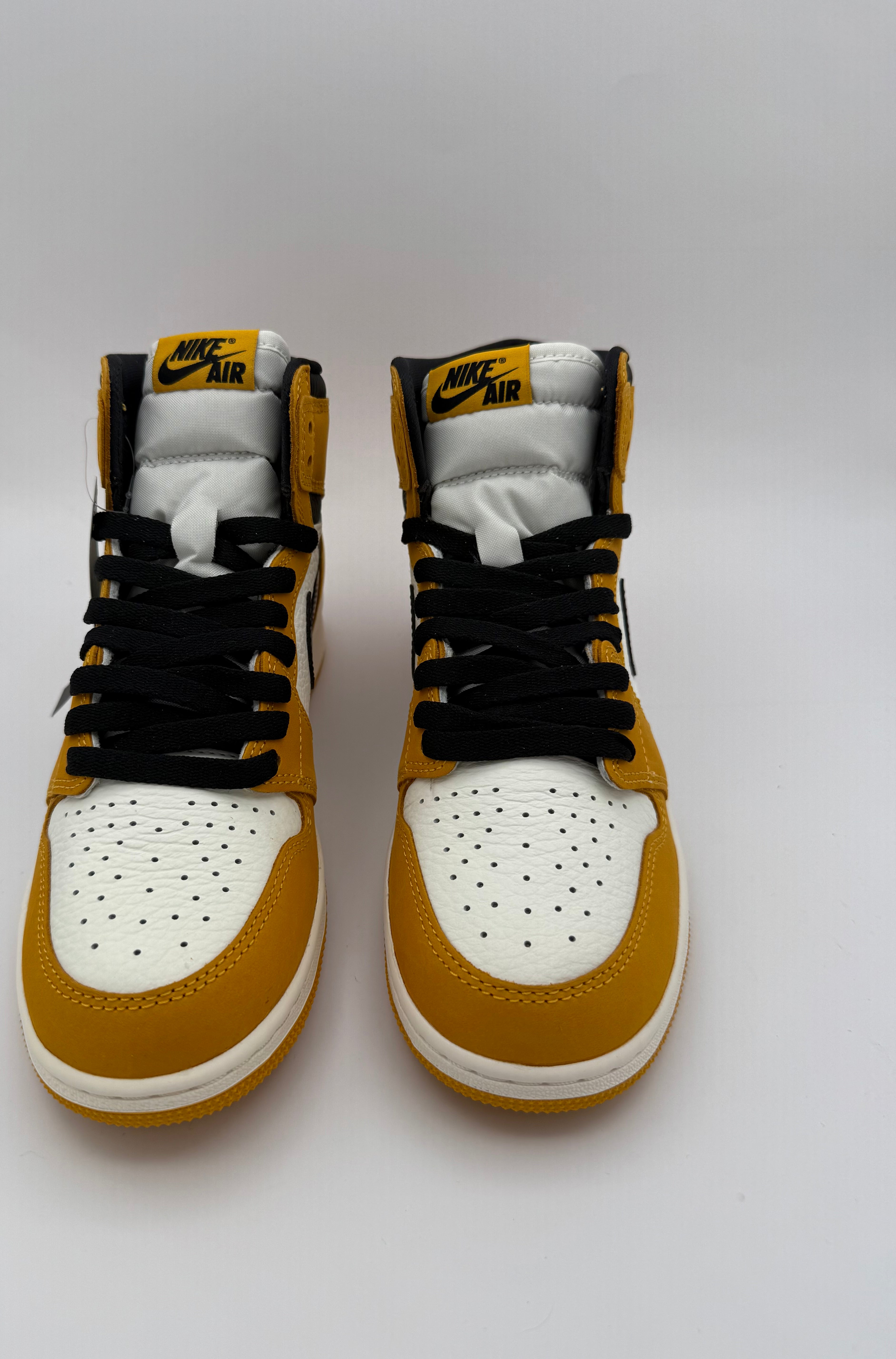 Nike Air Jordan 1 “Goldenrod”