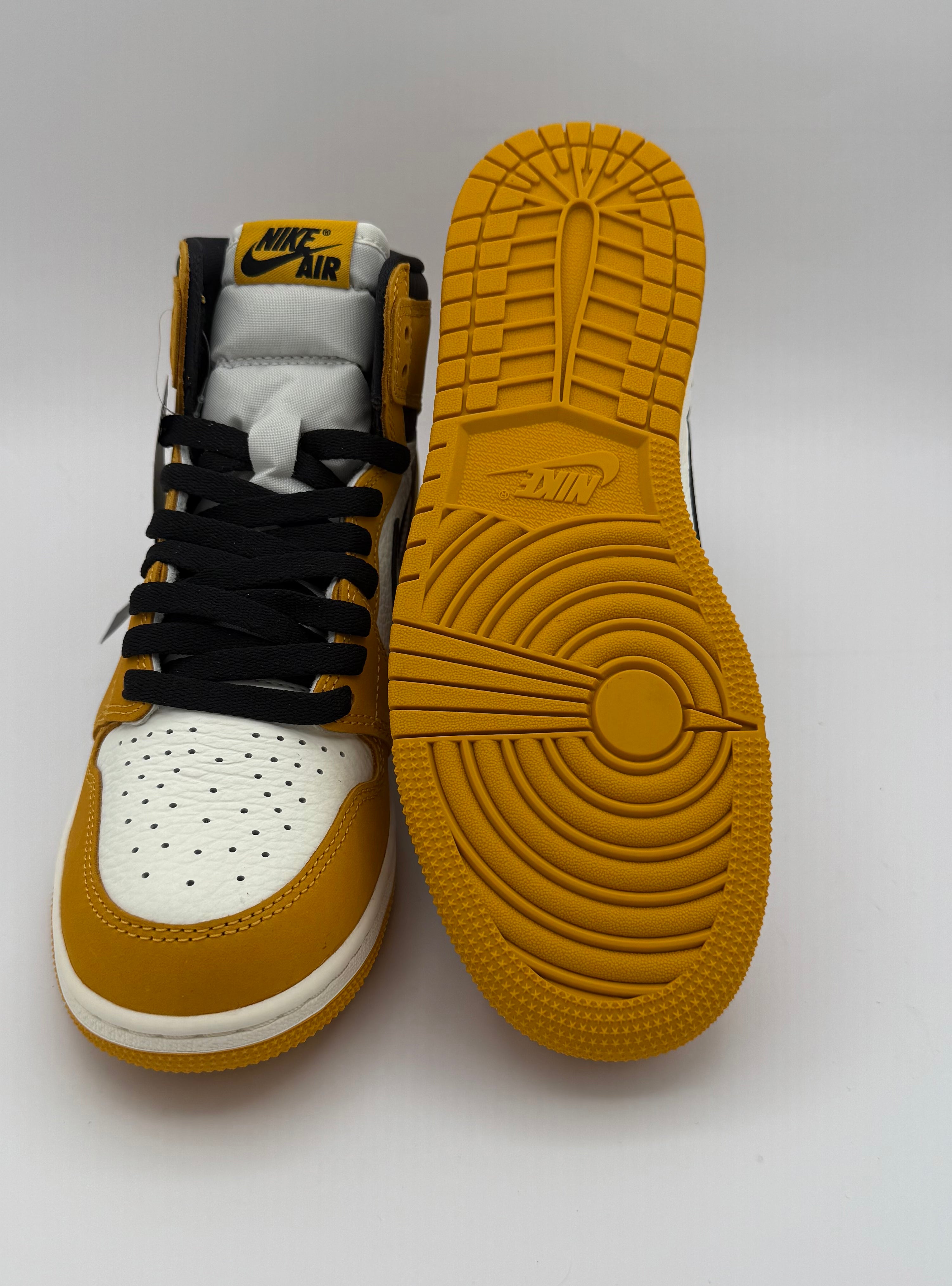 Nike Air Jordan 1 “Goldenrod”