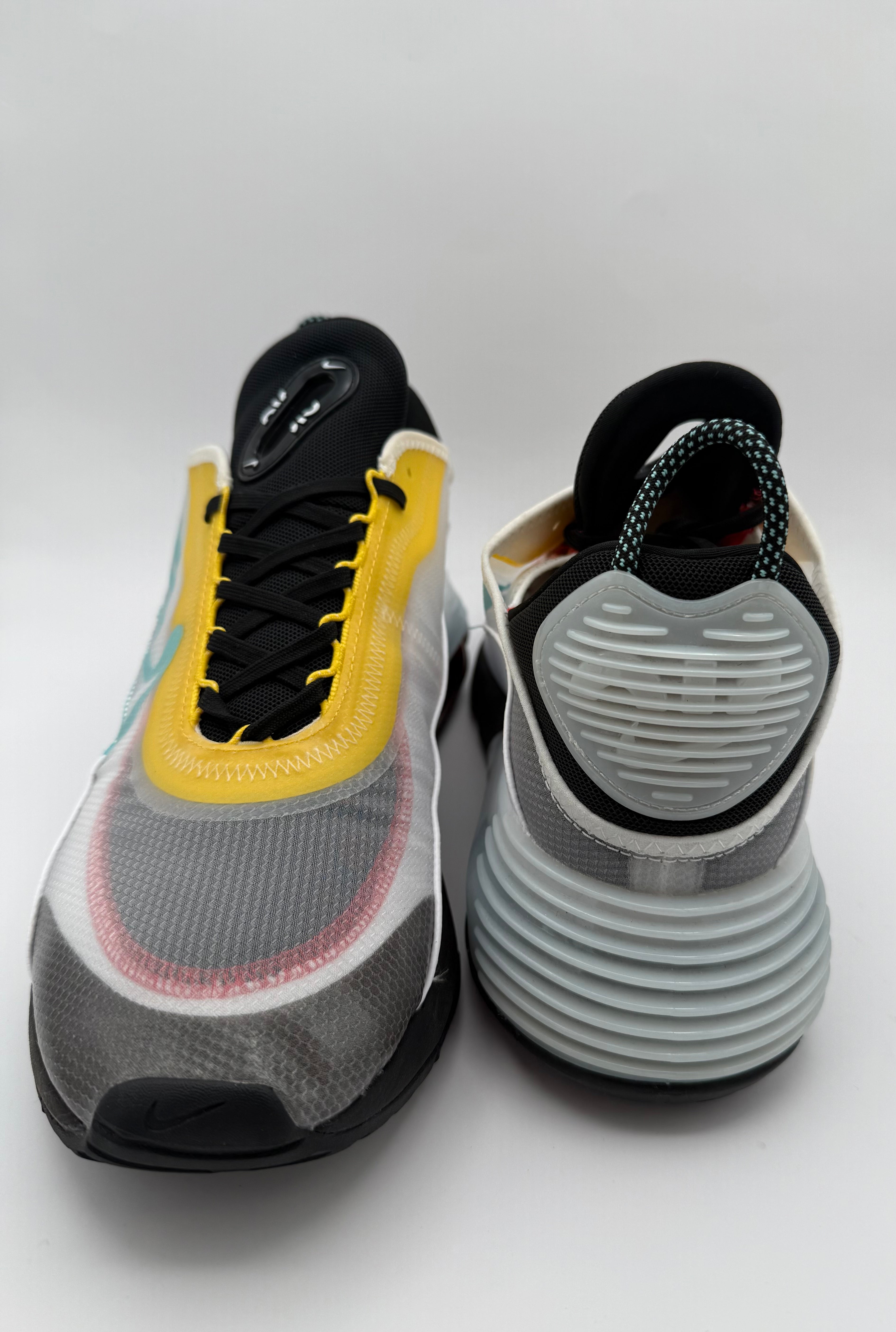 NKE MAXX 2090 “Bleached Yellow”