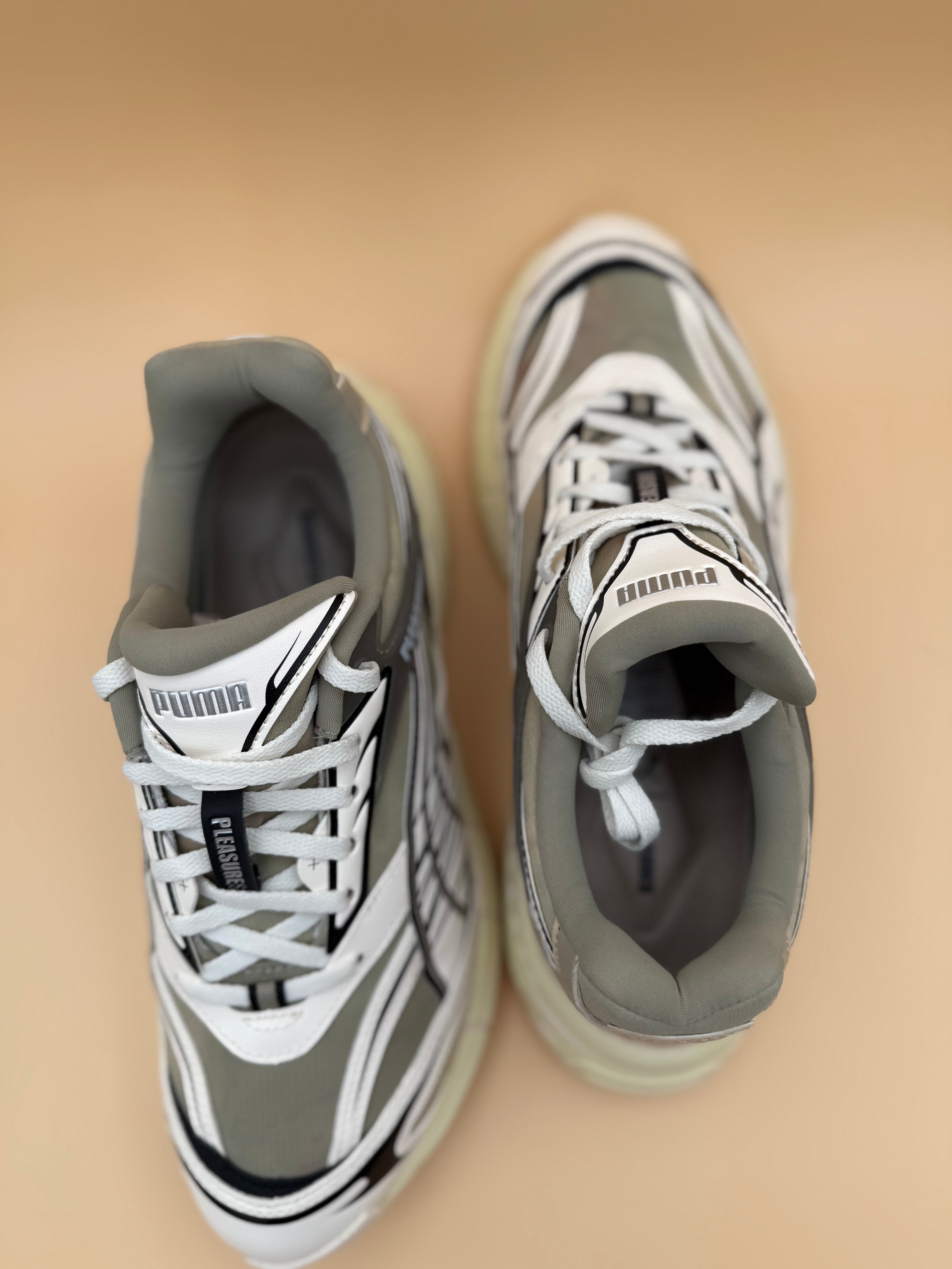 PUMA x PLEASURES Velophasis Overdyed