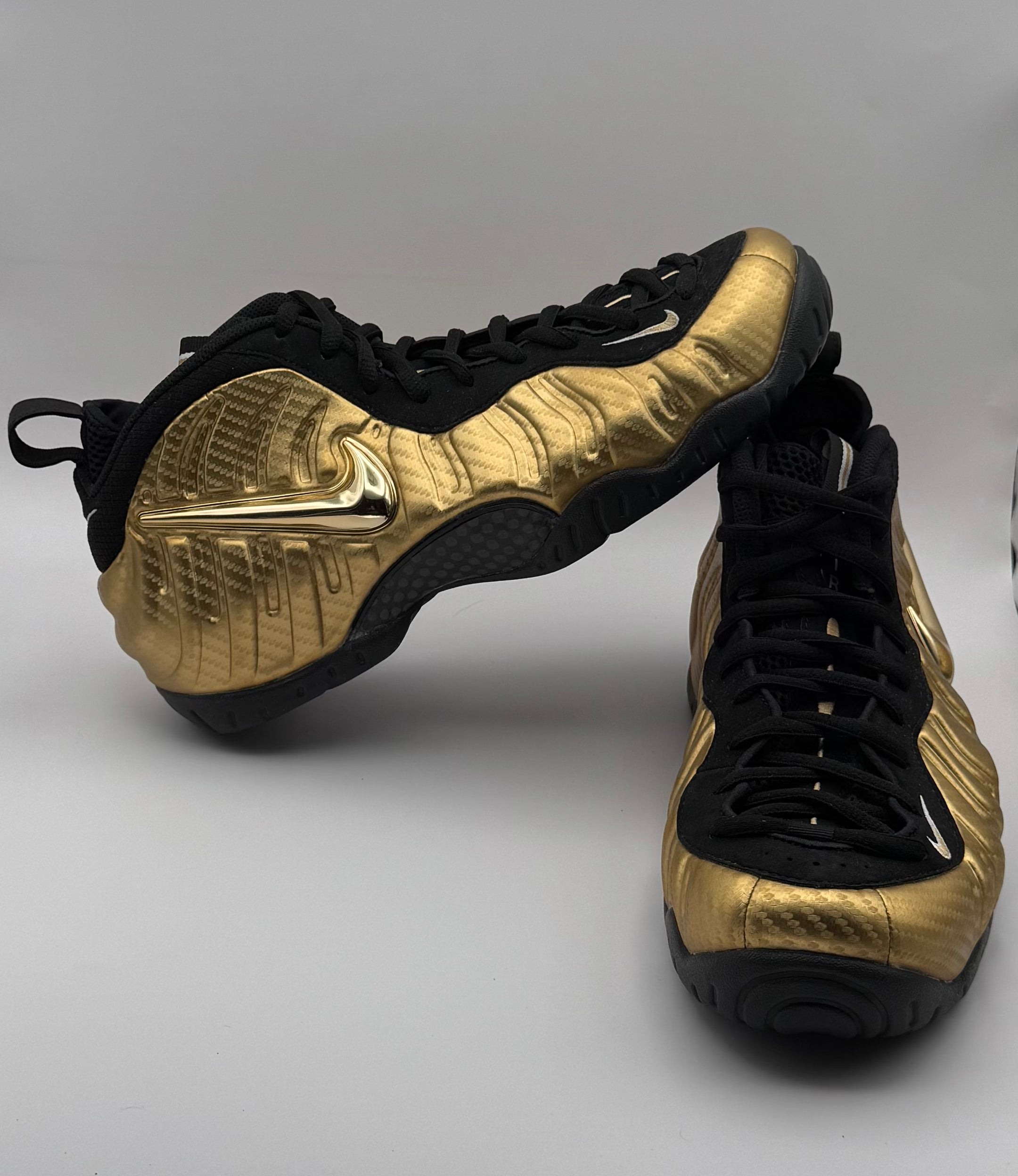 Nike Air Foamposite One "Metallic Gold/Black"