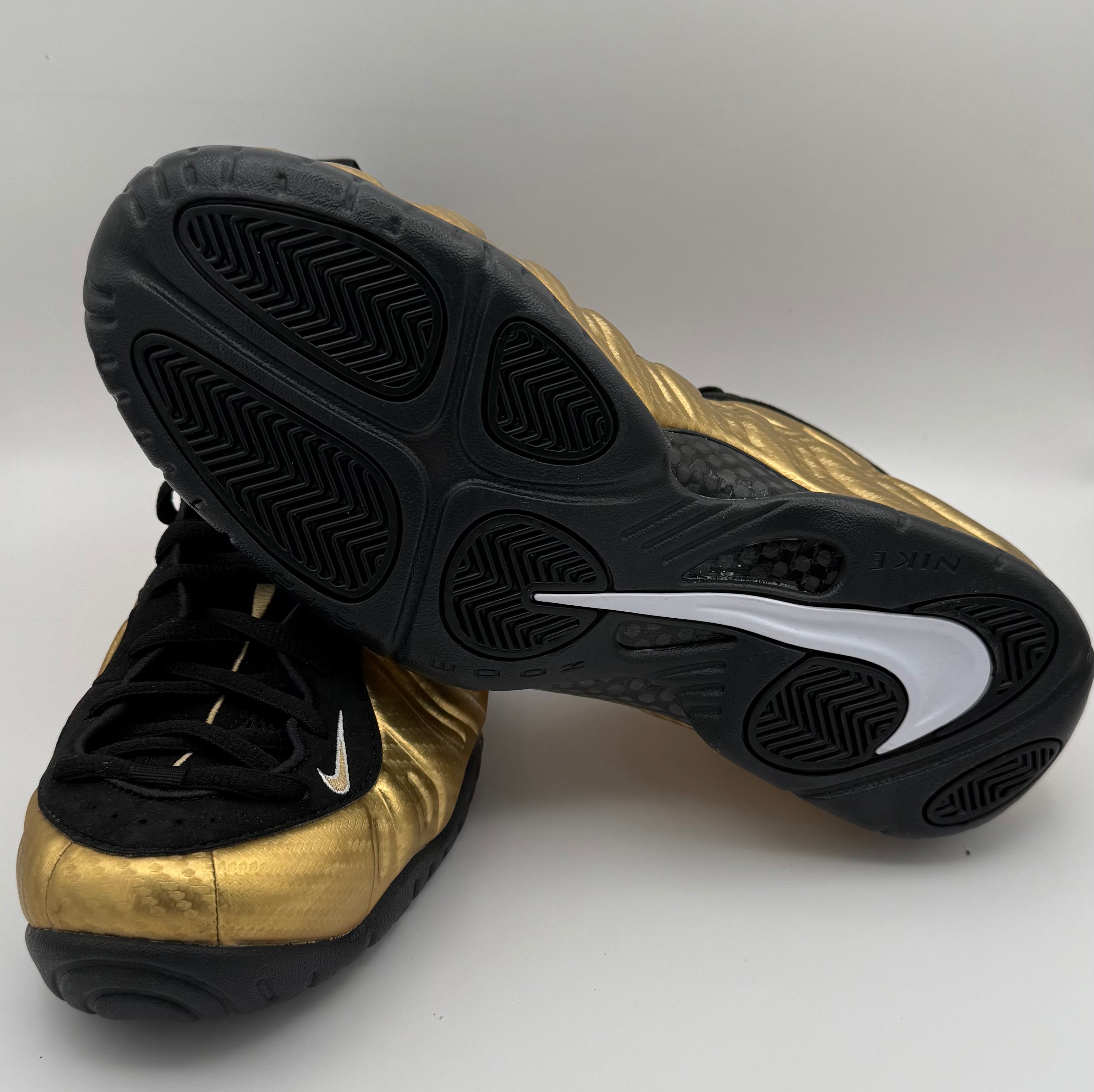 Nike Air Foamposite One "Metallic Gold/Black"