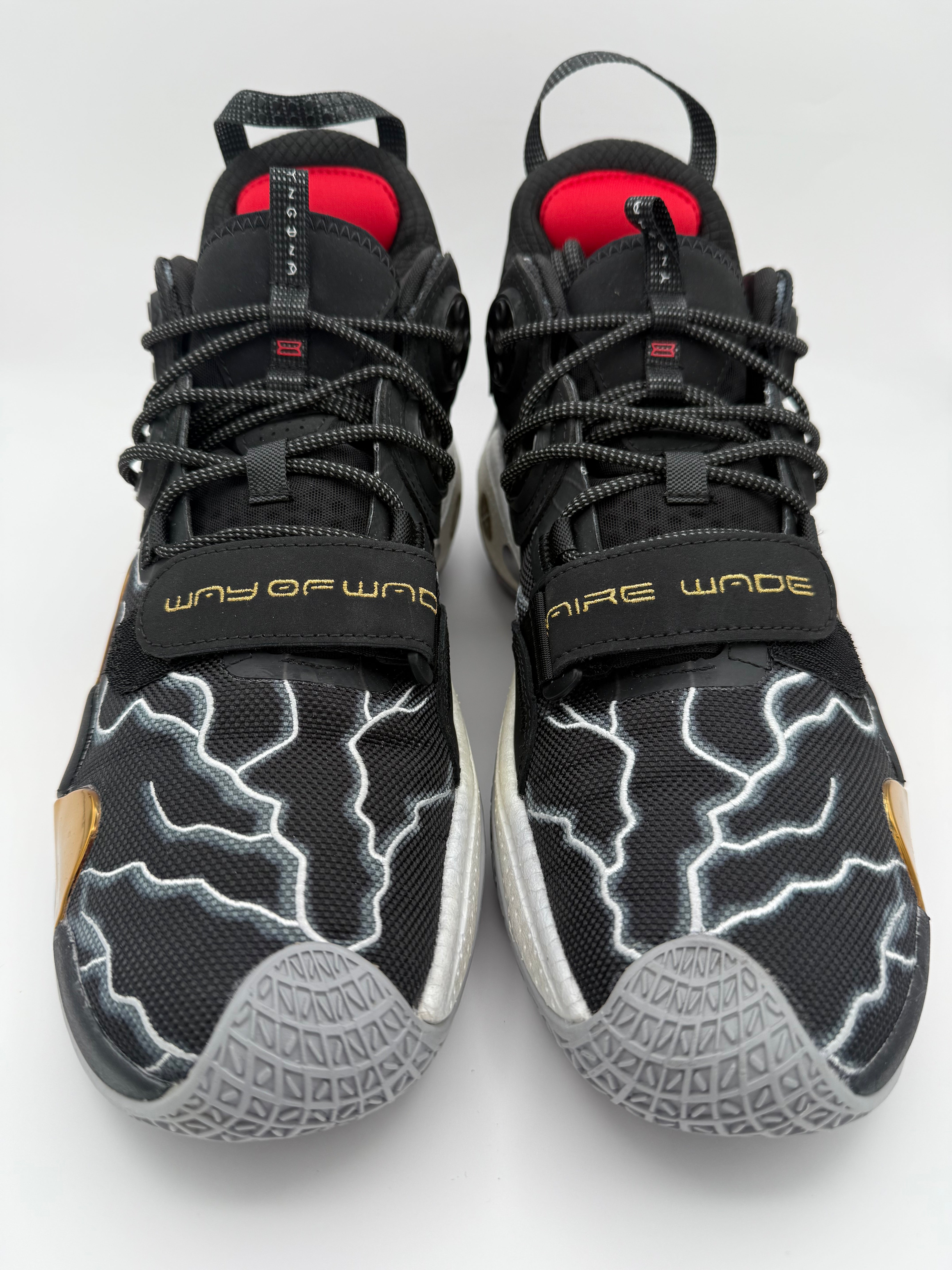 Li-Ning Way of Wade 10 "Lightning"Size