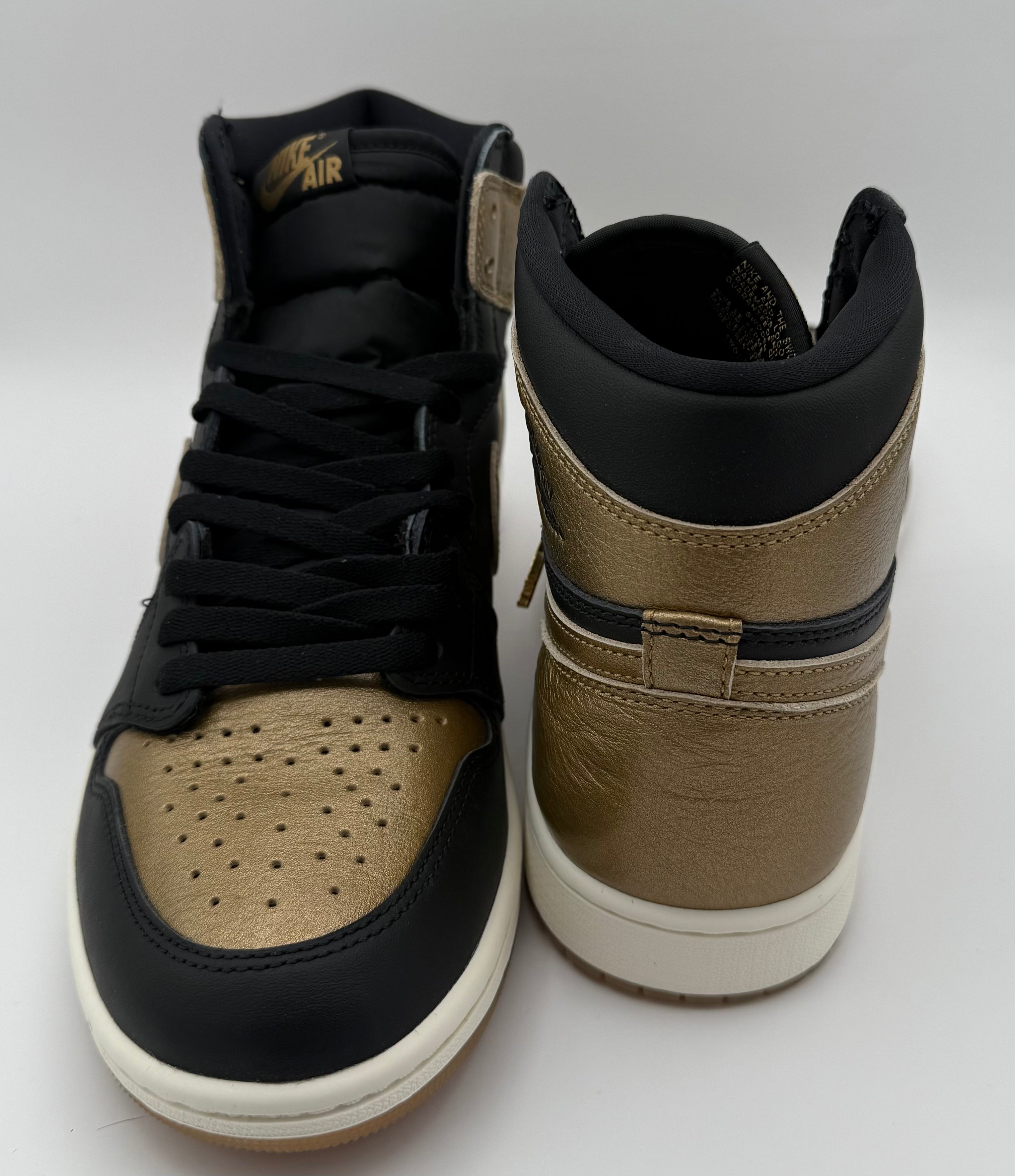 Nike Jordan 1 Retro High OG Metallic Gold Size