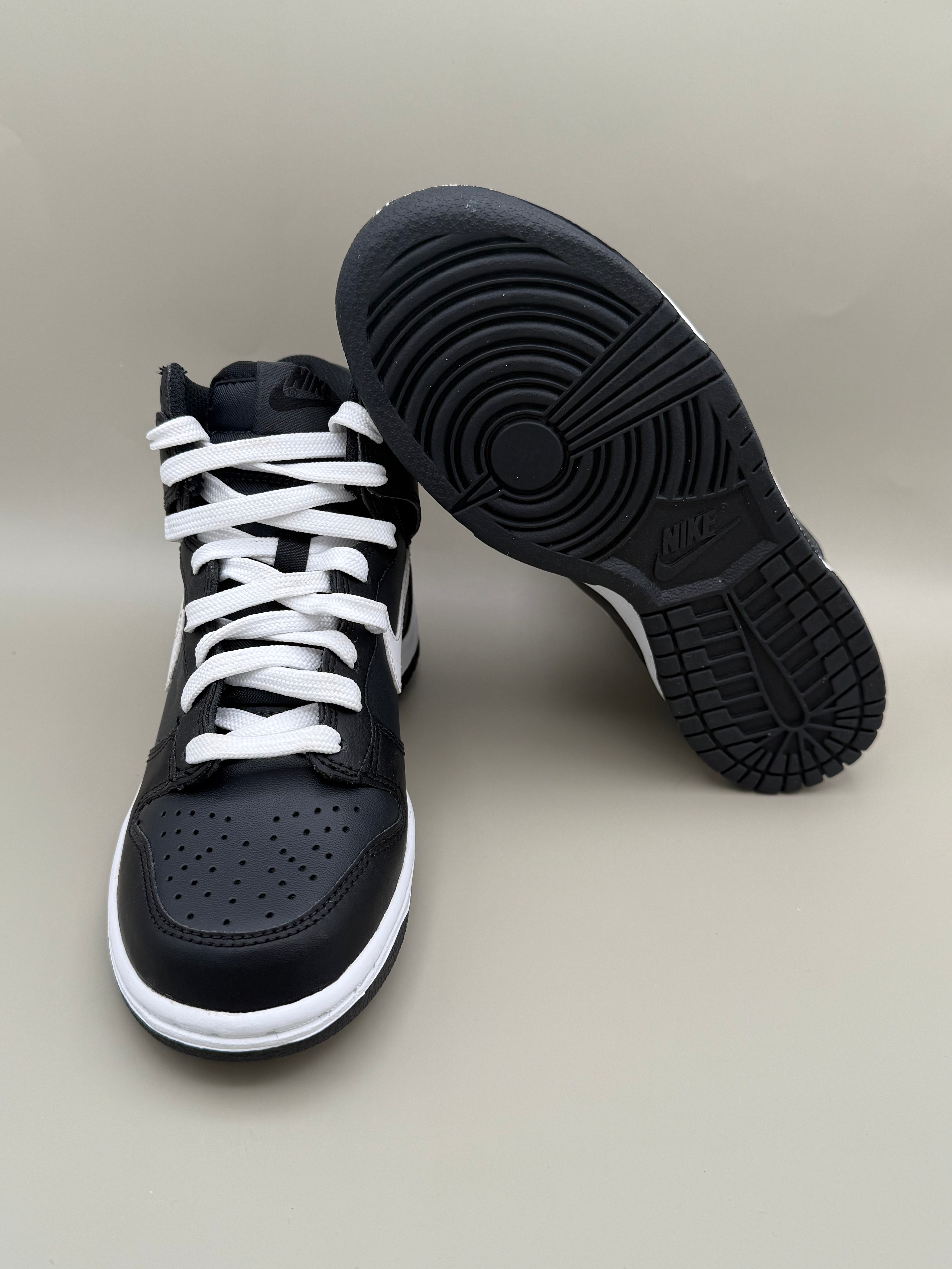 Nike Dunk High “Panda” – Black/White Size