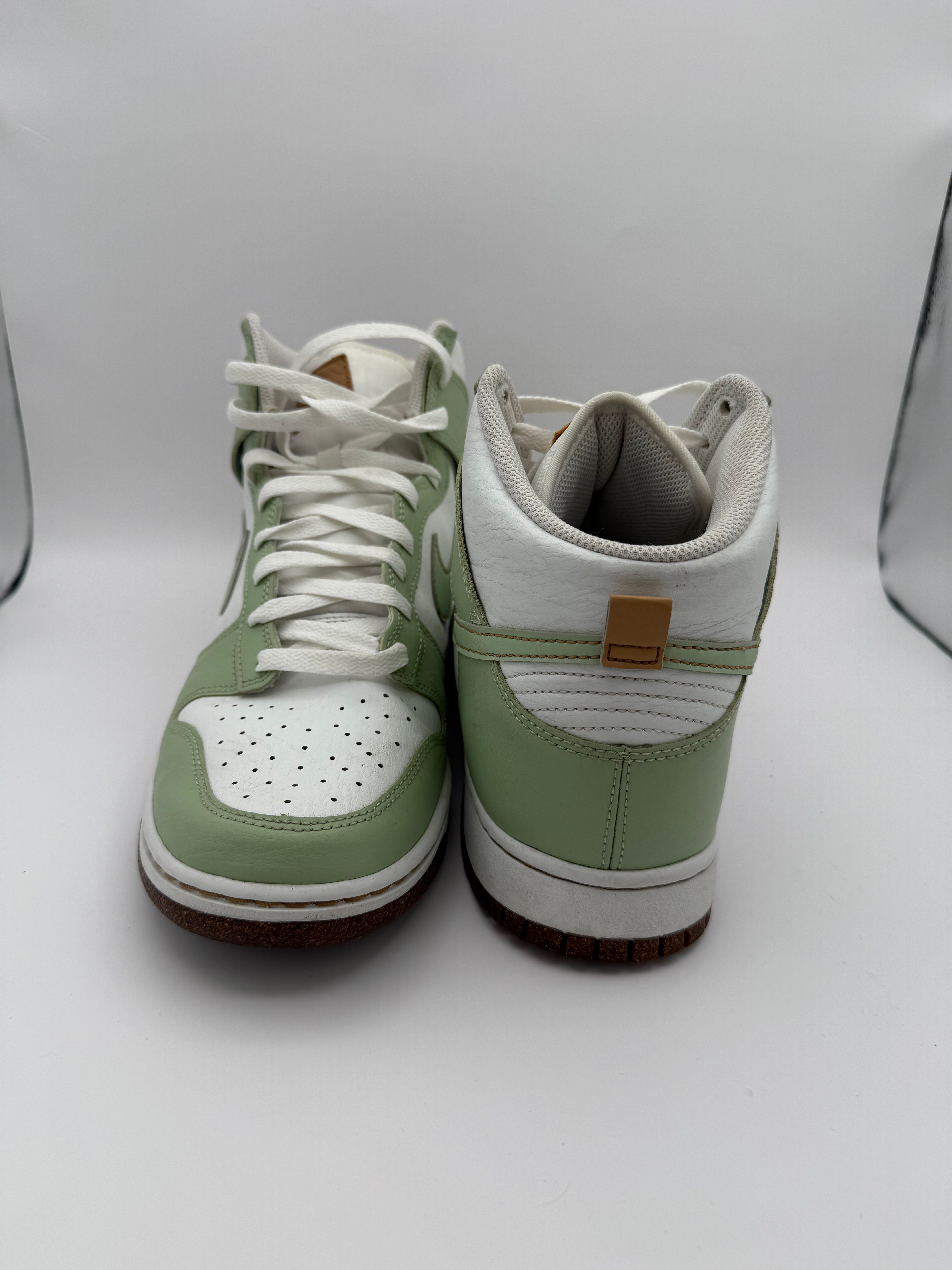Nike Classics Jordan 1 "Mint Chocolate Chip" Pre-Love NB