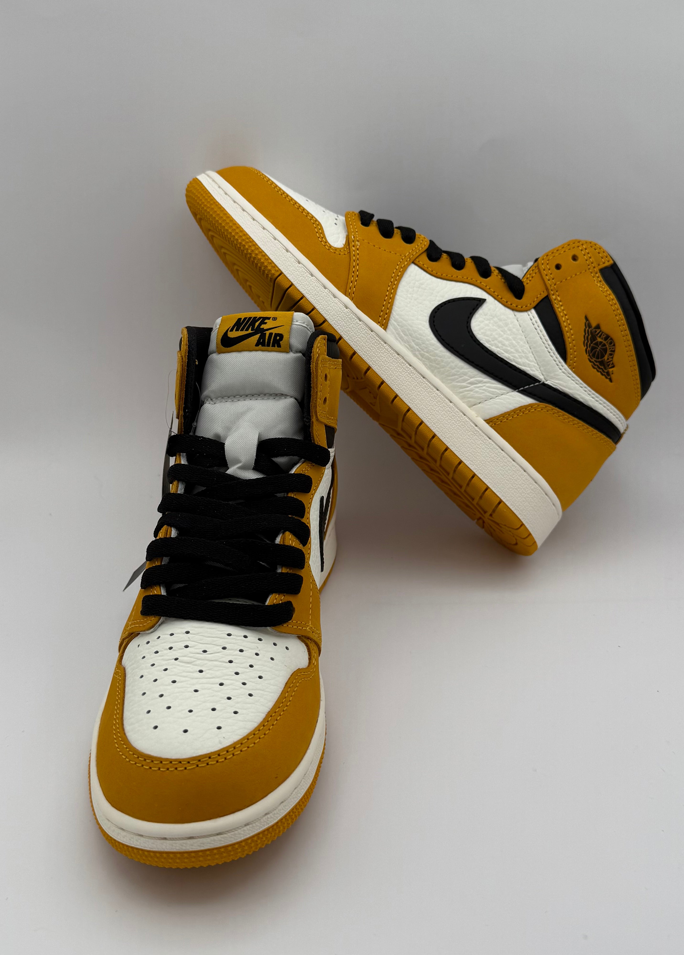 Nike Air Jordan 1 “Goldenrod”