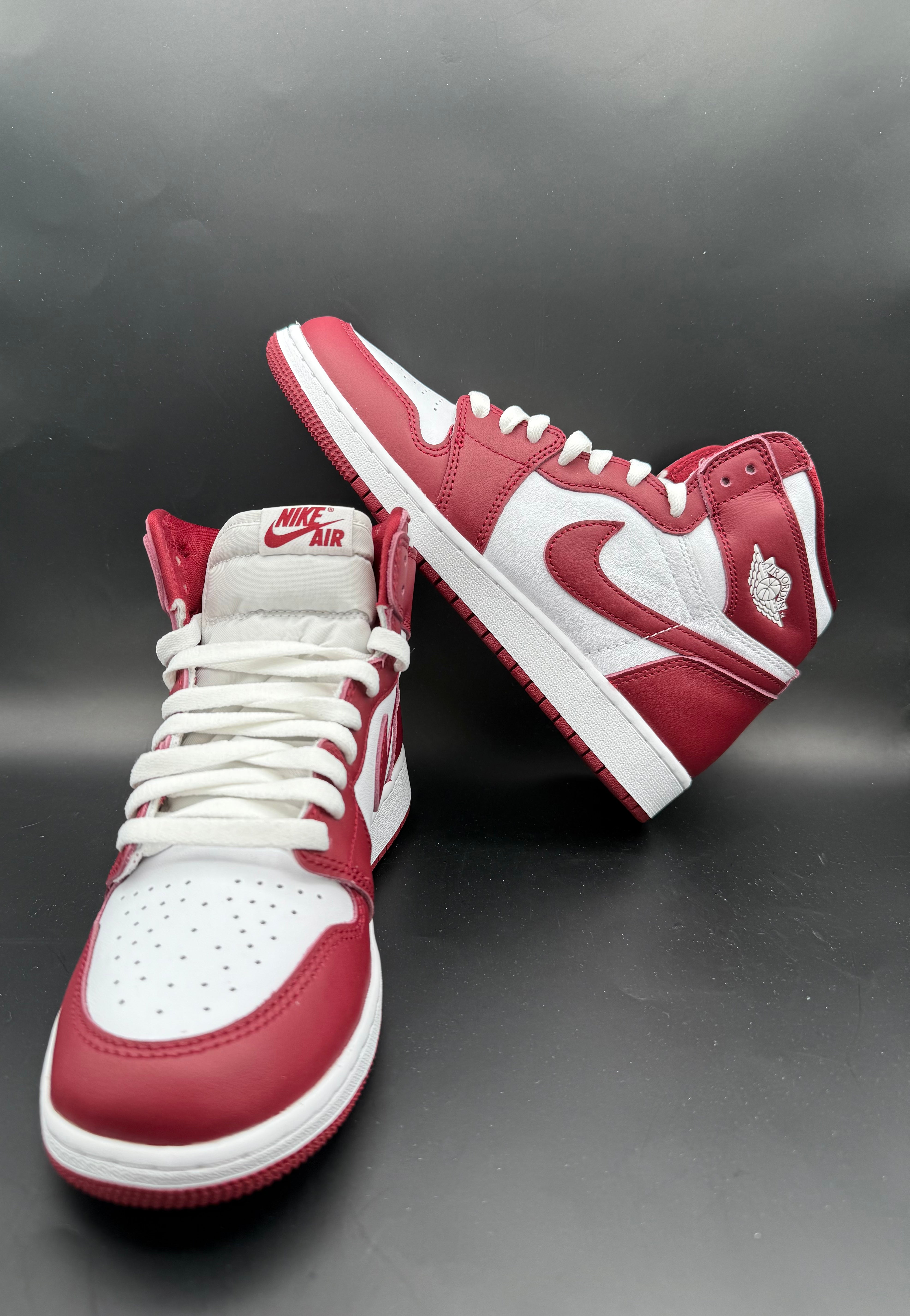 Nike Air Jordan 1 "Maroon"