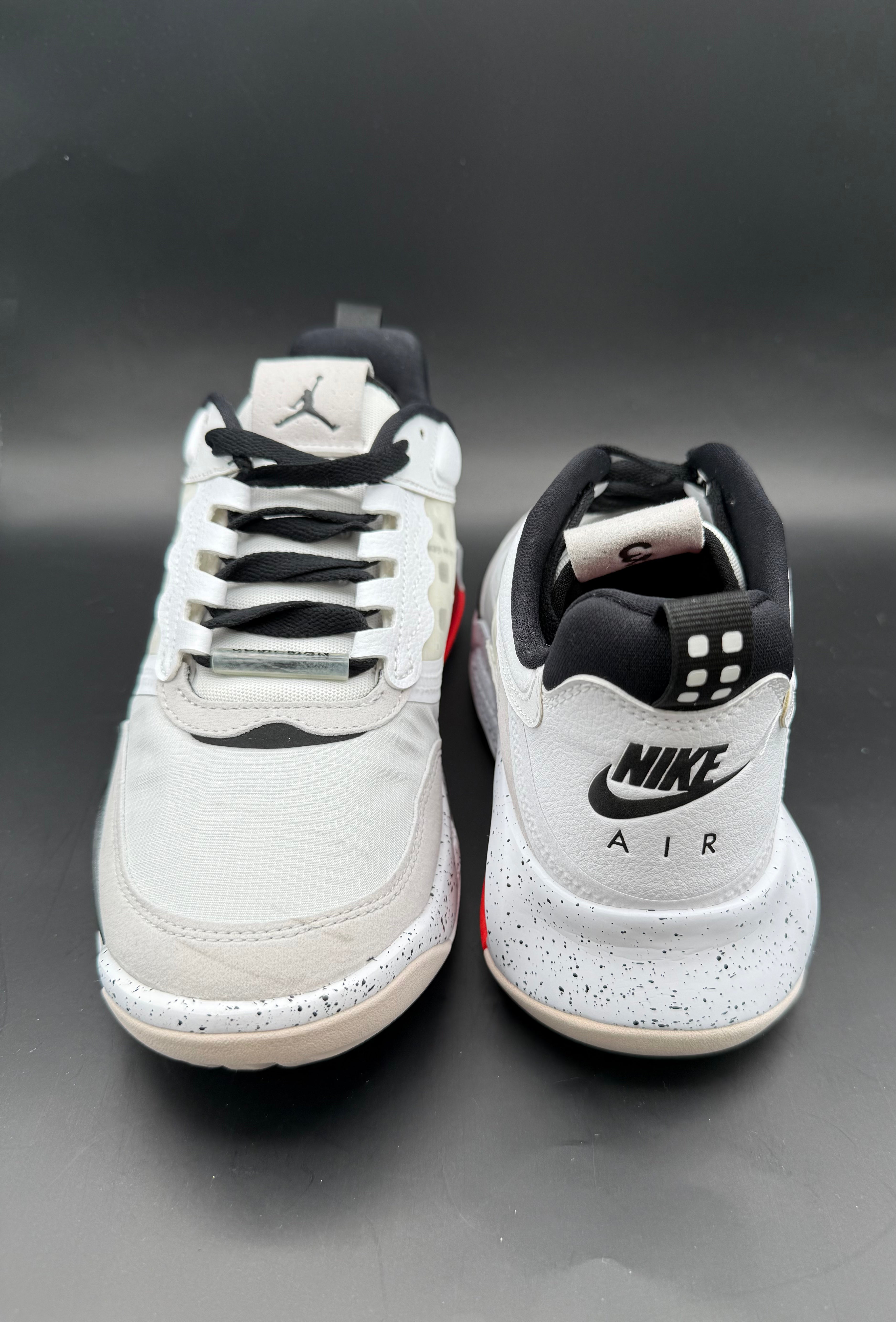 Nike Air Zoom Separate Black and Red Pre-Loved NoBX