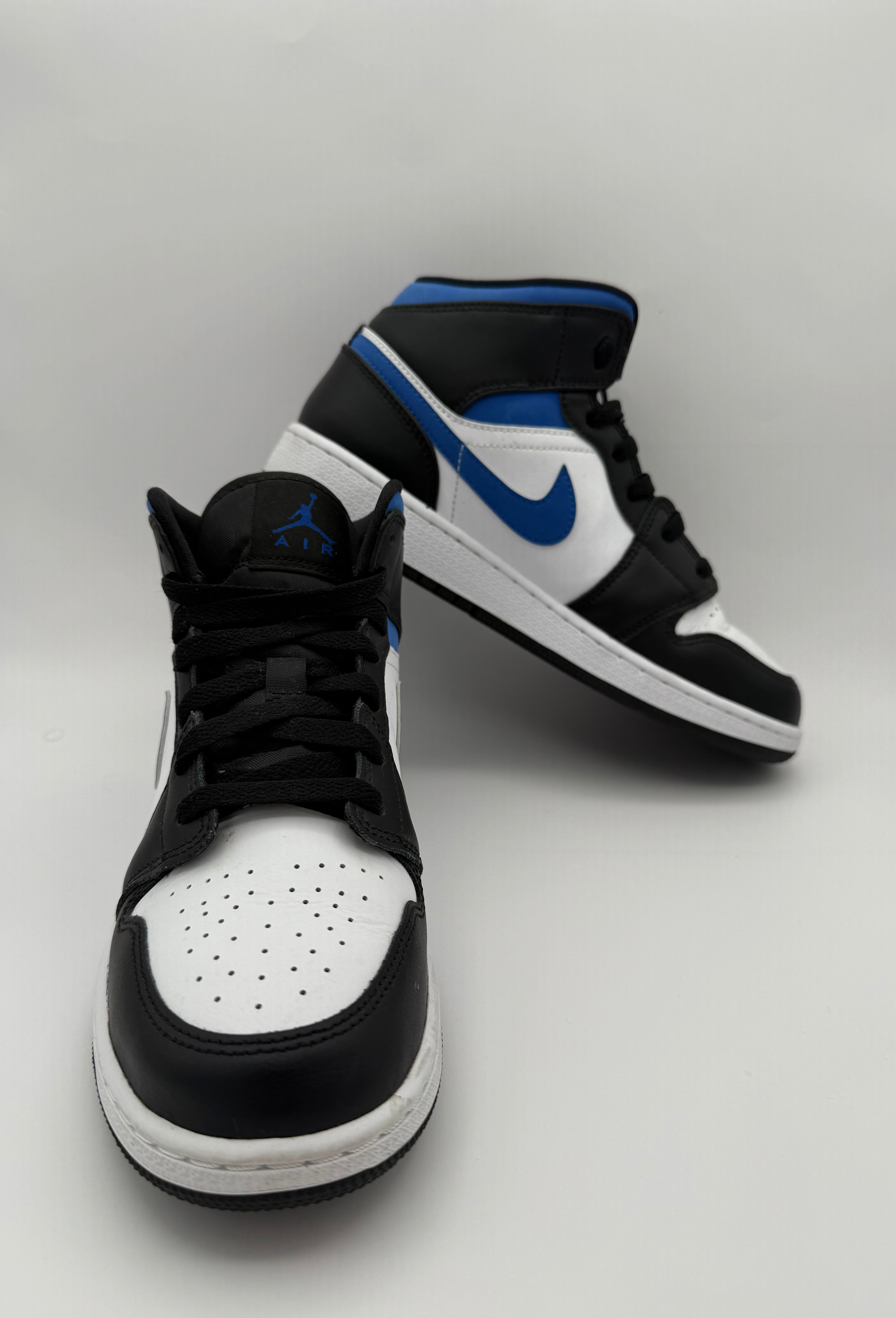 Nike Air Jordan 1 “Black and Blue” Pre-Loved NoBX