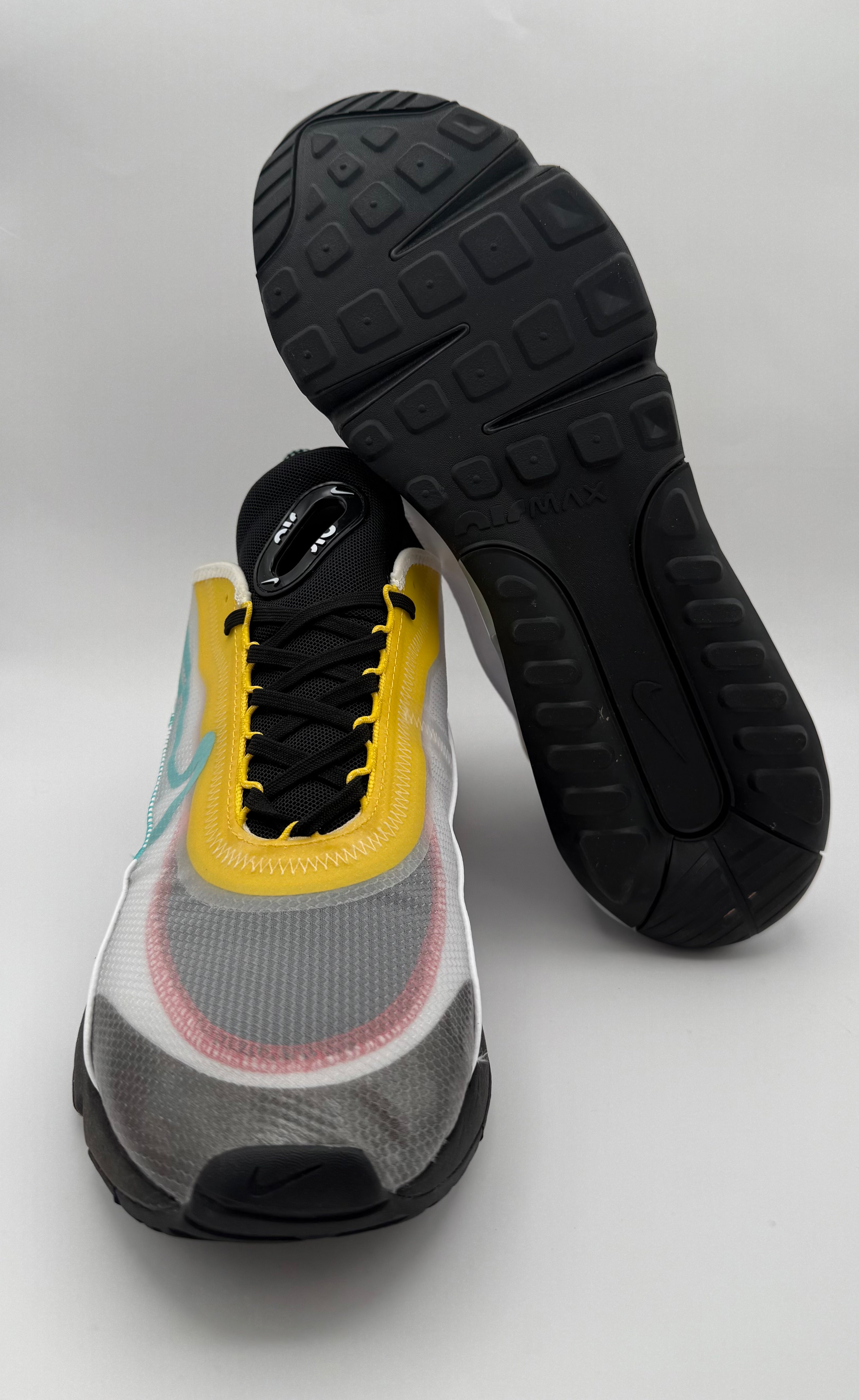 NKE MAXX 2090 “Bleached Yellow”