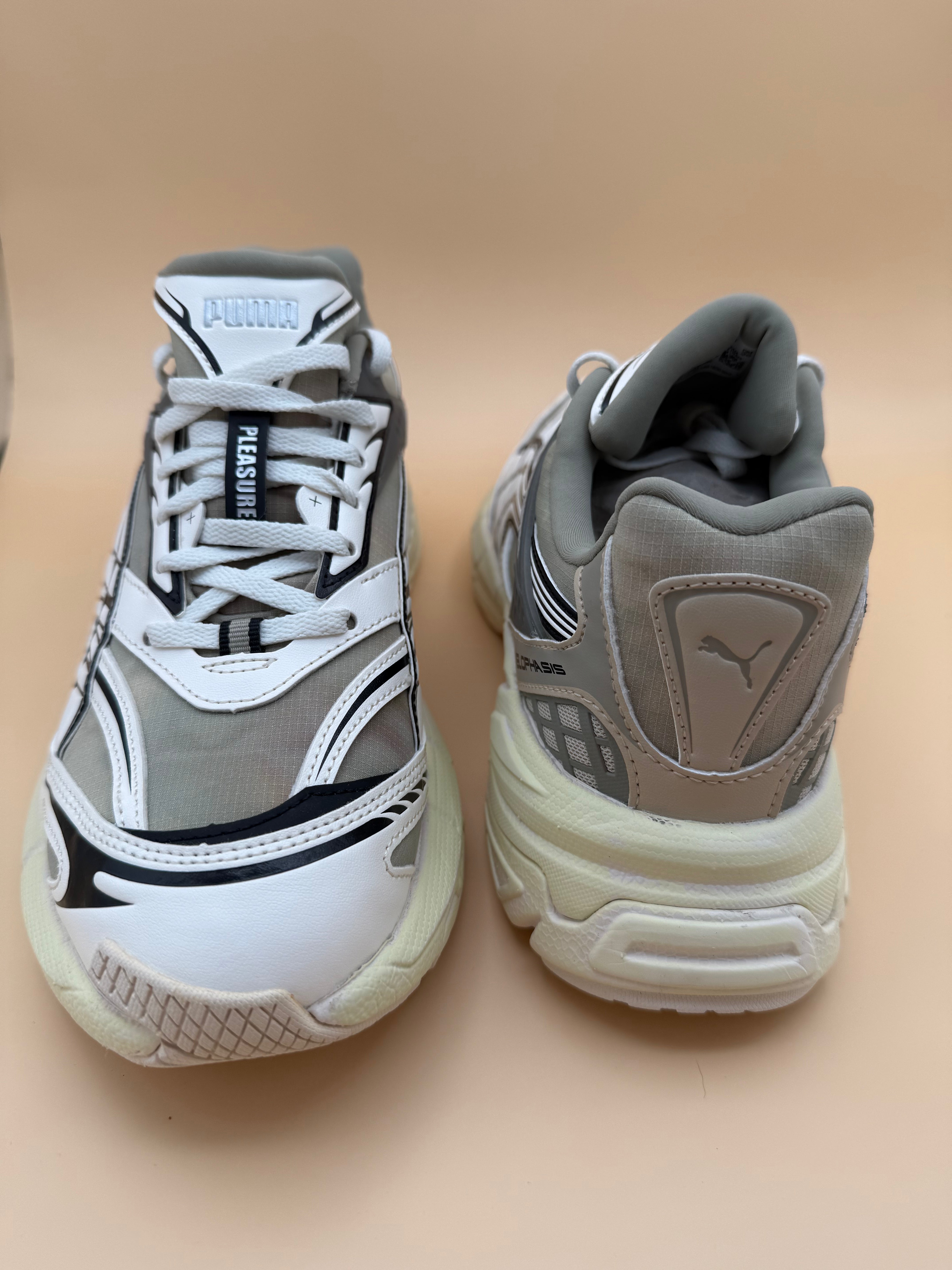 PUMA x PLEASURES Velophasis Overdyed