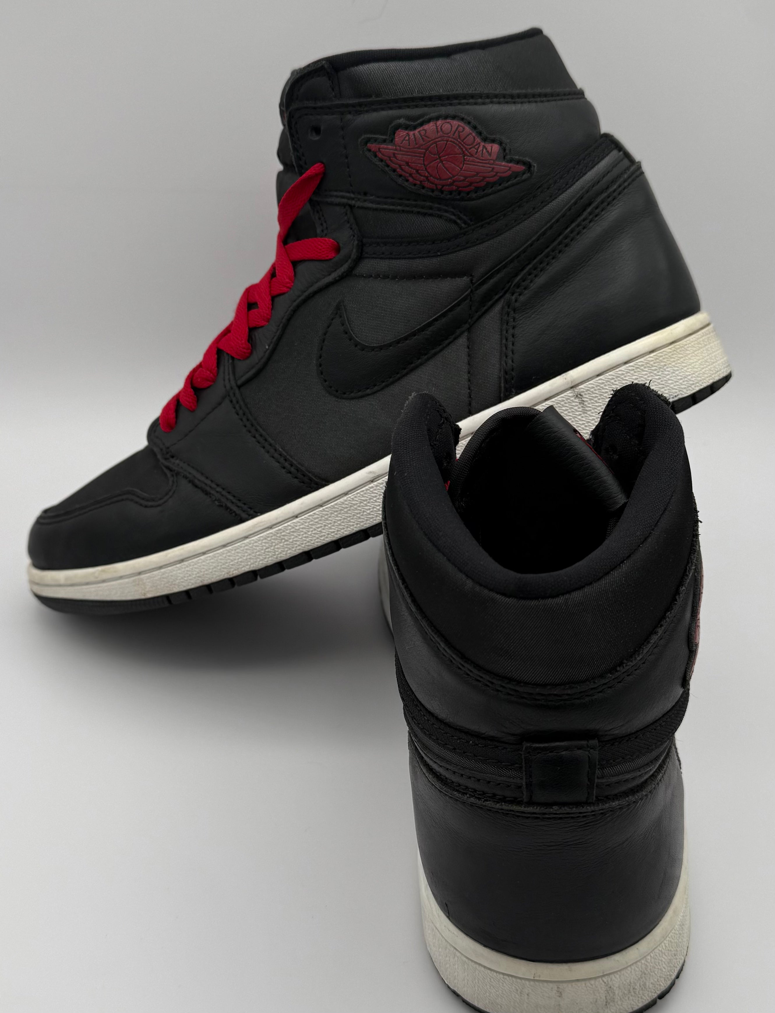 Nike Air Jordan 1 Retro High OG "Utility Stash" Black/Red