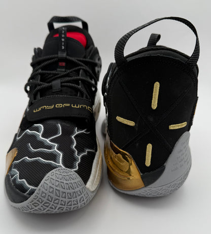 Li-Ning Way of Wade 10 "Lightning"Size