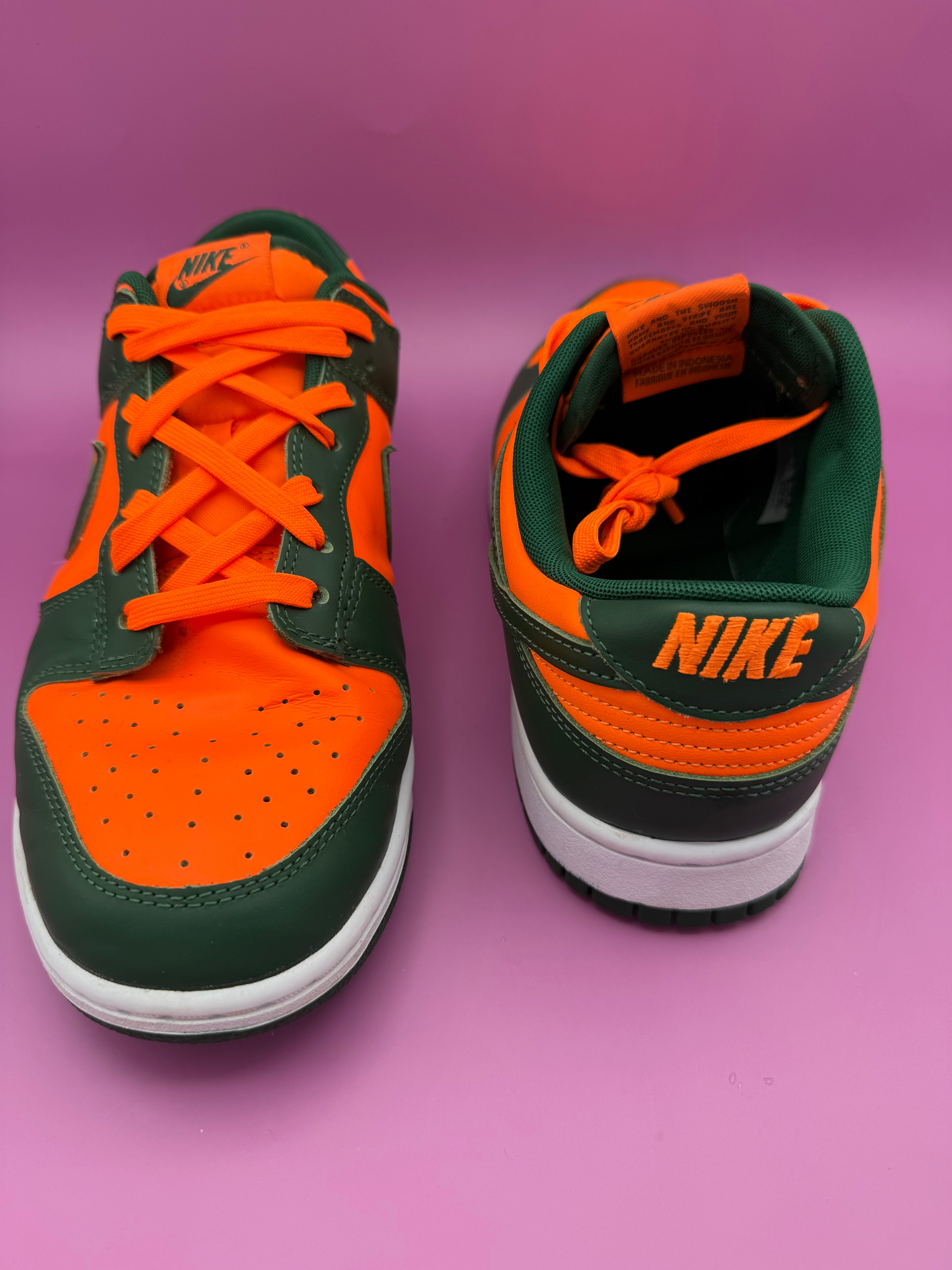 Nike Dunk Low “Miami Hurricanes”
