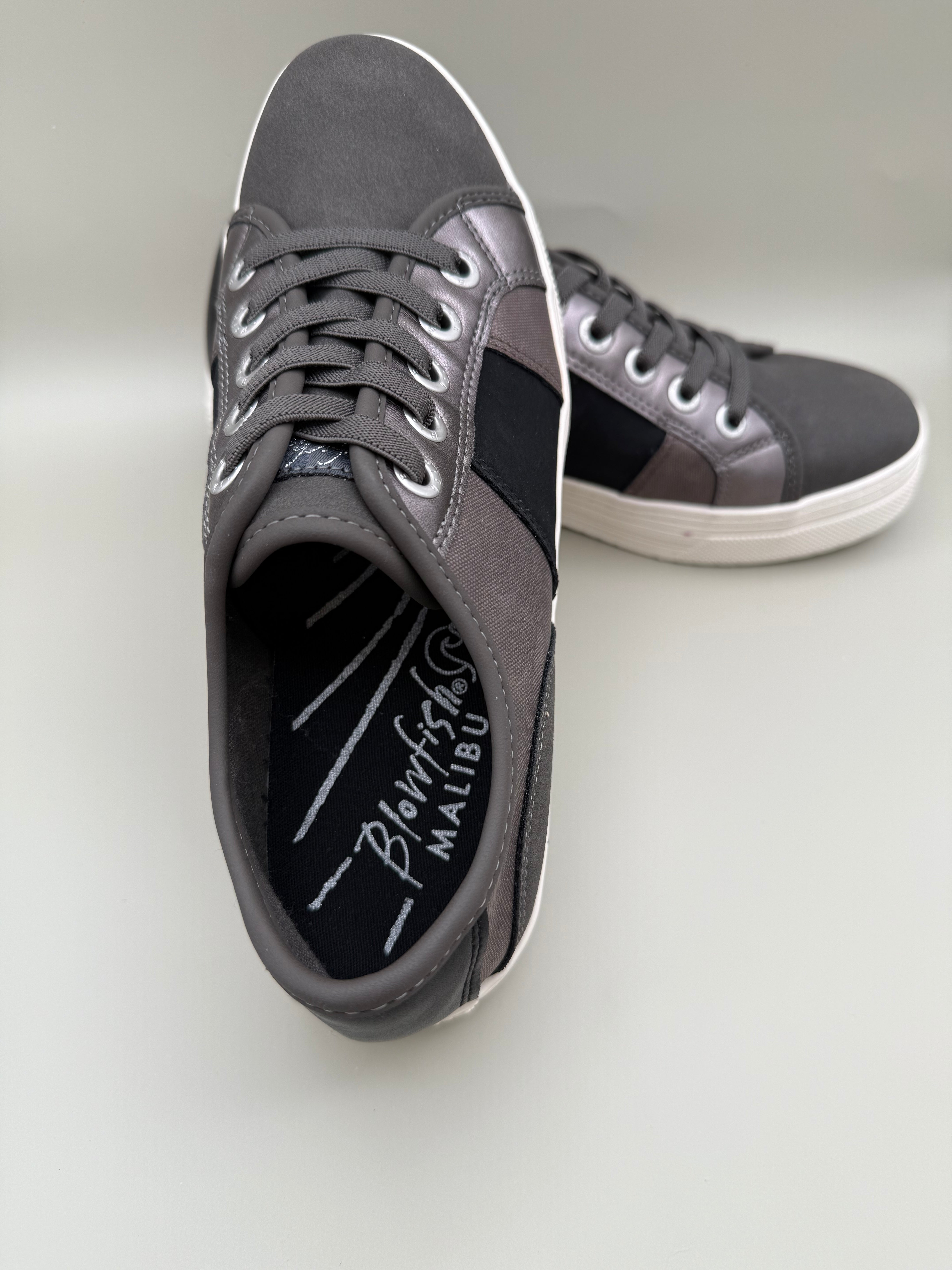 Blowfish Malibu Women's Lace-Up Sneakers – Charcoal Black – Size 8.5
