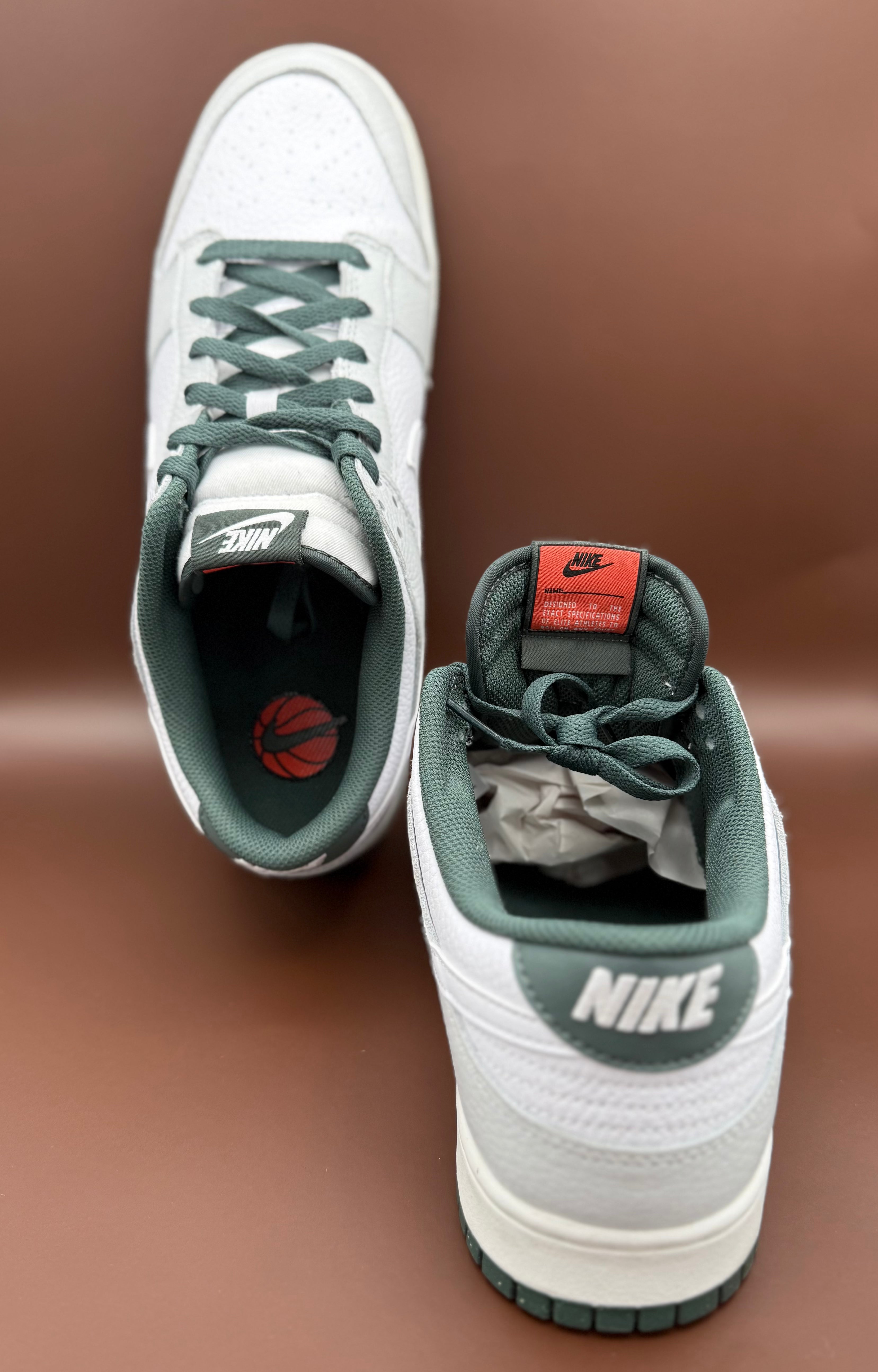 Nike Dunk Low Retro SE "Photon Dust / Vintage Green"